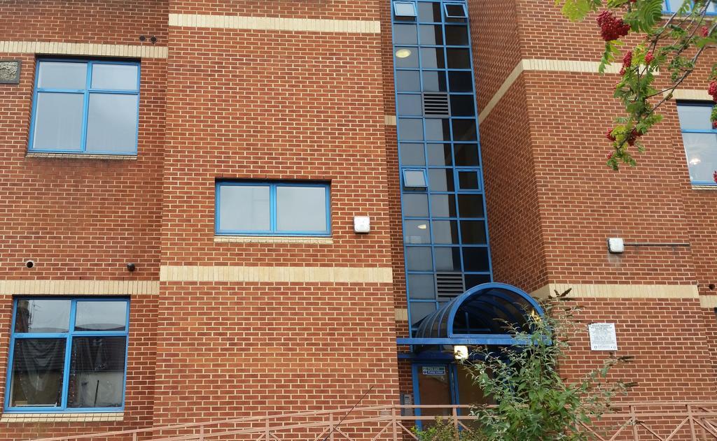 Comfortable Swindon Town Centre Apartments, Free Parking, Sleeps Up To 8 Pokoj fotografie